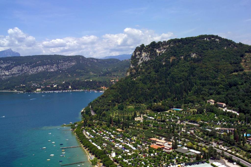La Rocca Camping Village Bardolino Exterior foto