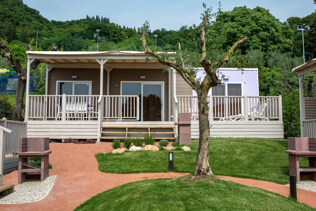 La Rocca Camping Village Bardolino Exterior foto
